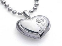 Pacaran Ternyata Penuh Dusta